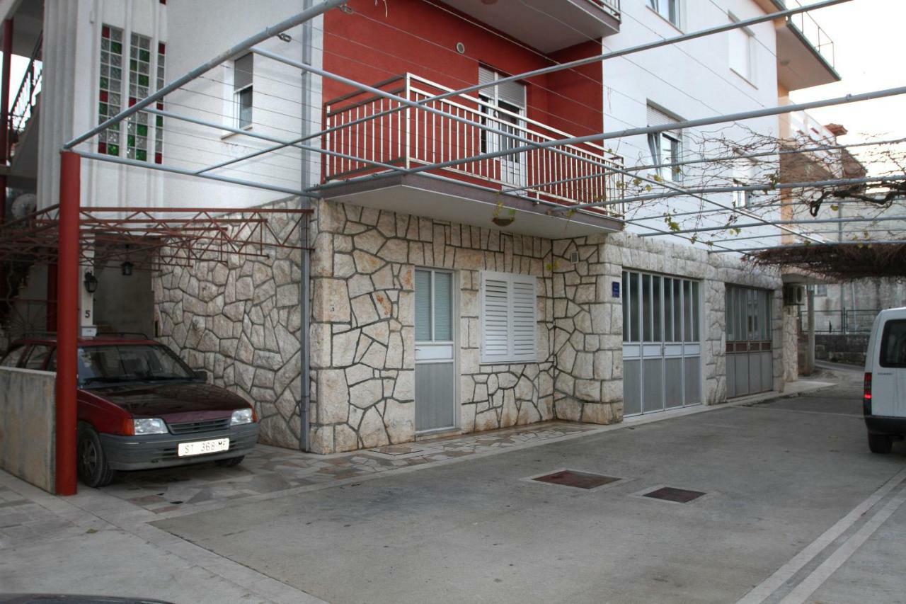 Raos Iva Apartment Trogir Bagian luar foto